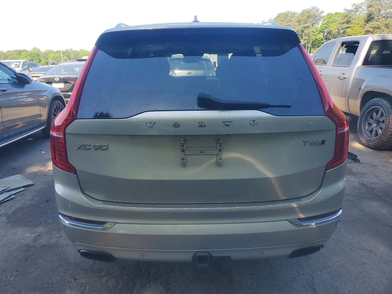 Volvo XC90 T6