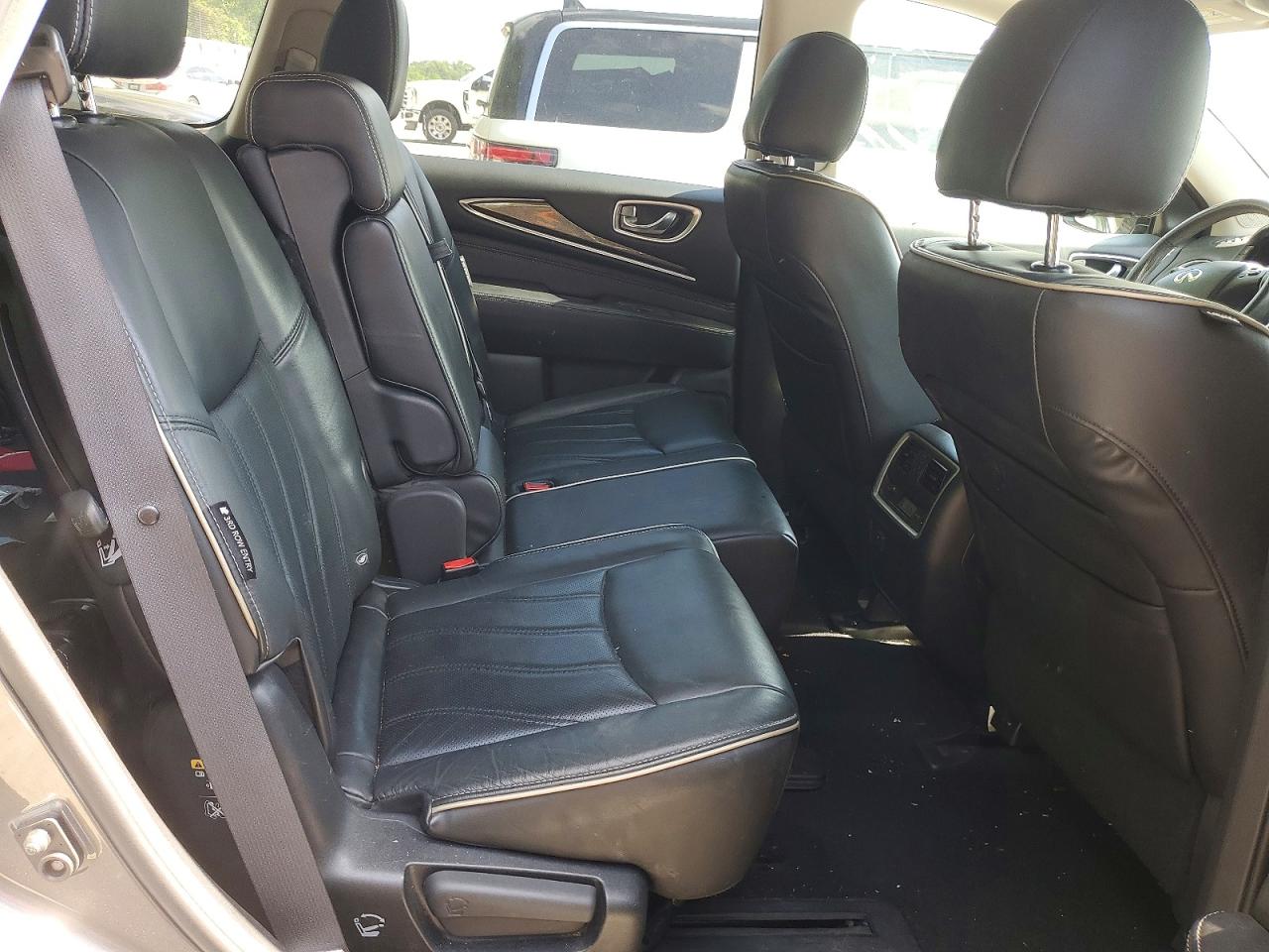 INFINITI Qx Base