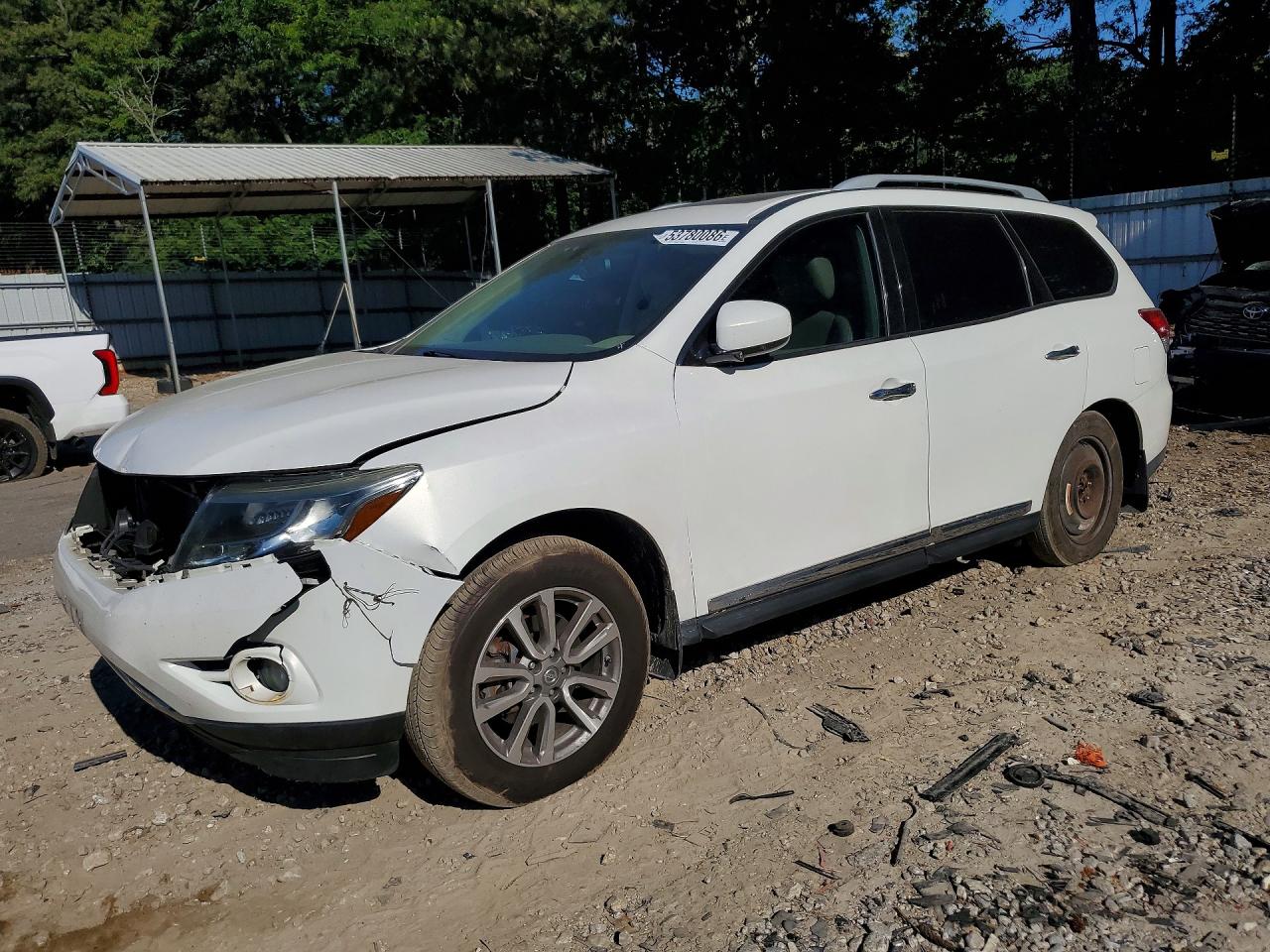 Salvage Nissan Pathfinder Image