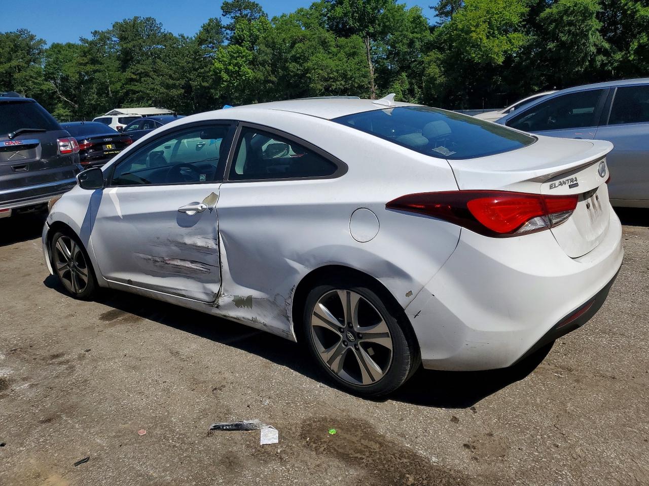 Hyundai ELANTRA Base