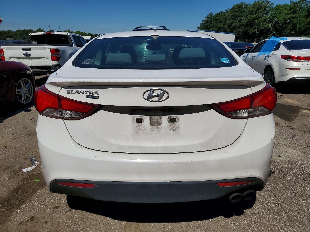 Hyundai ELANTRA Base