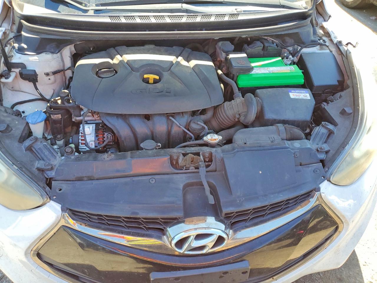 Hyundai ELANTRA Base