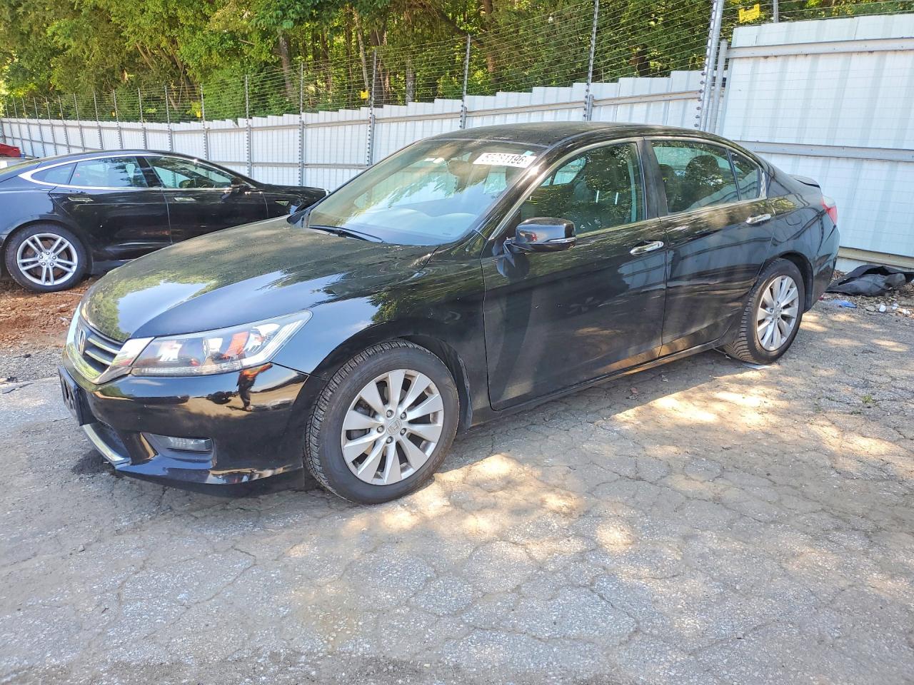 Salvage Honda Accord Image