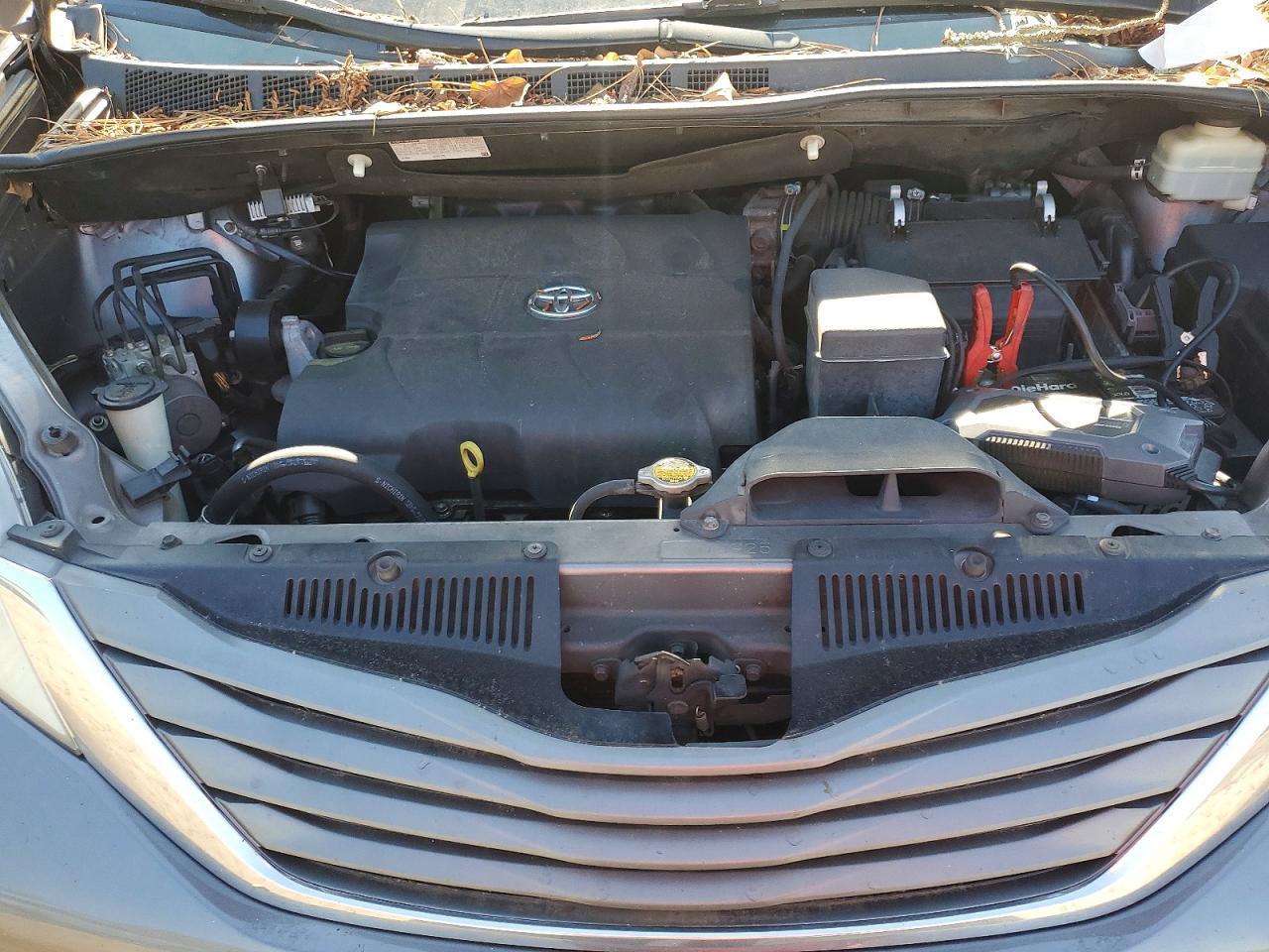 Toyota Sienna Xle 8-passenger
