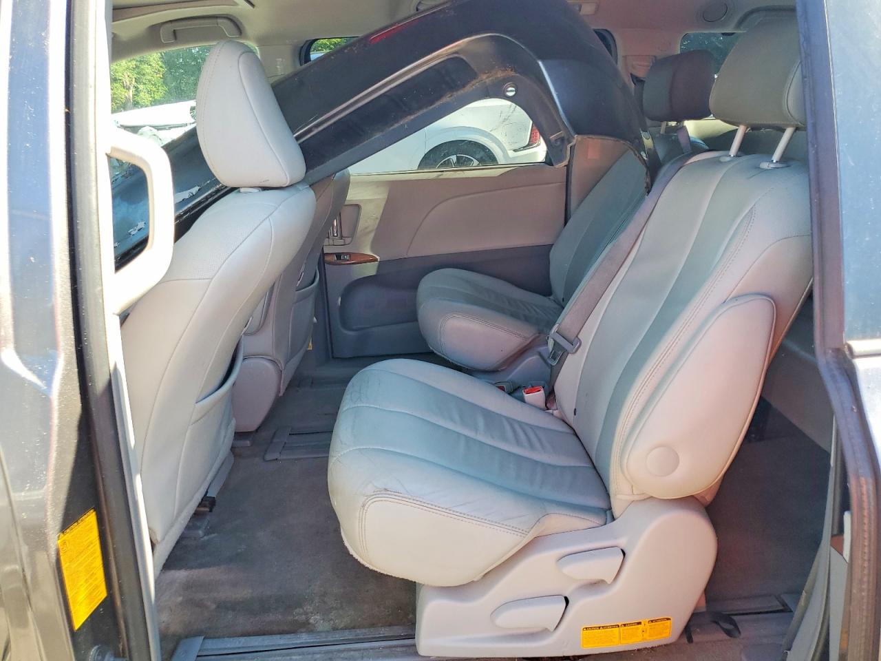 Toyota Sienna Xle 8-passenger