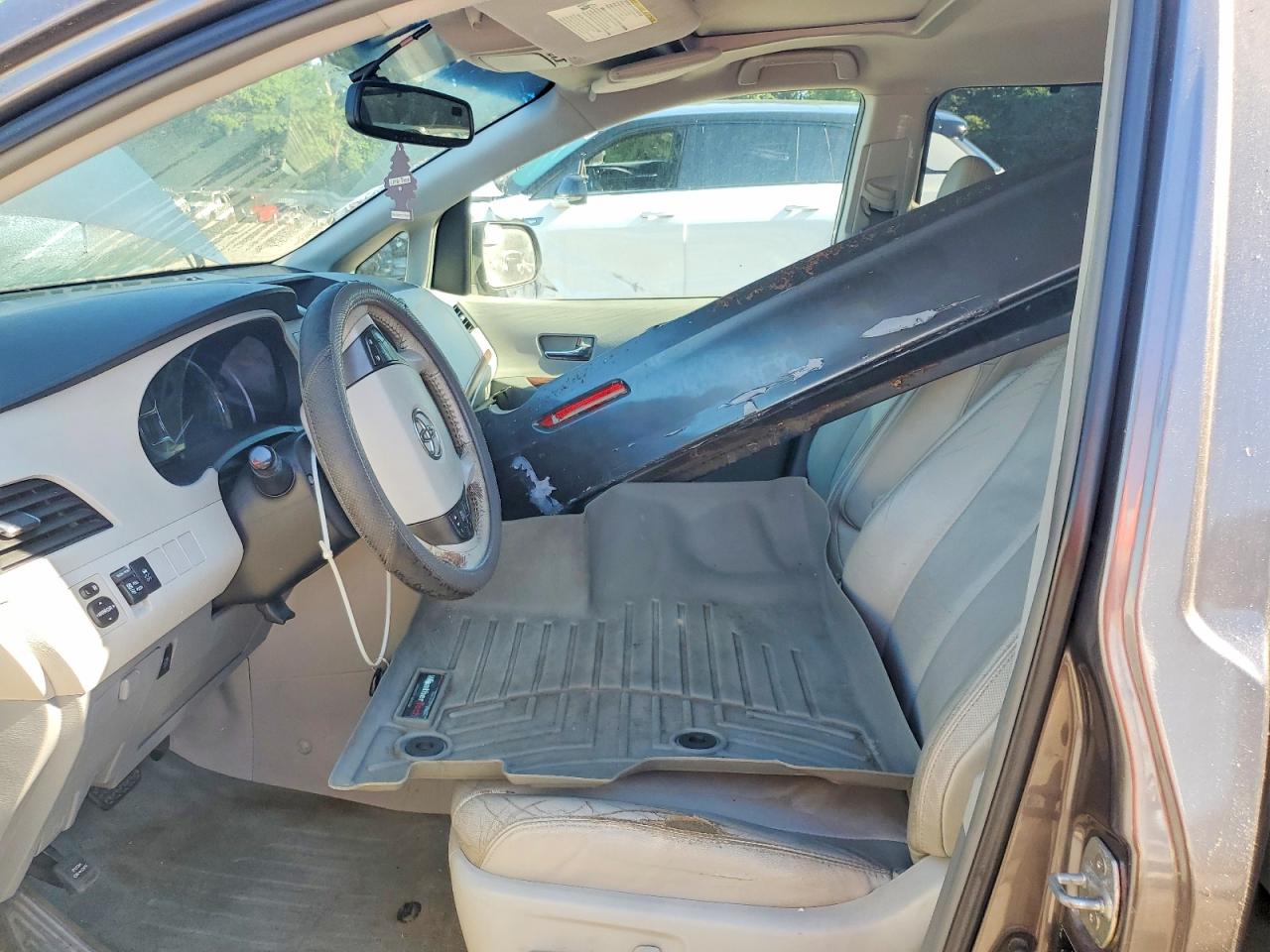Toyota Sienna Xle 8-passenger