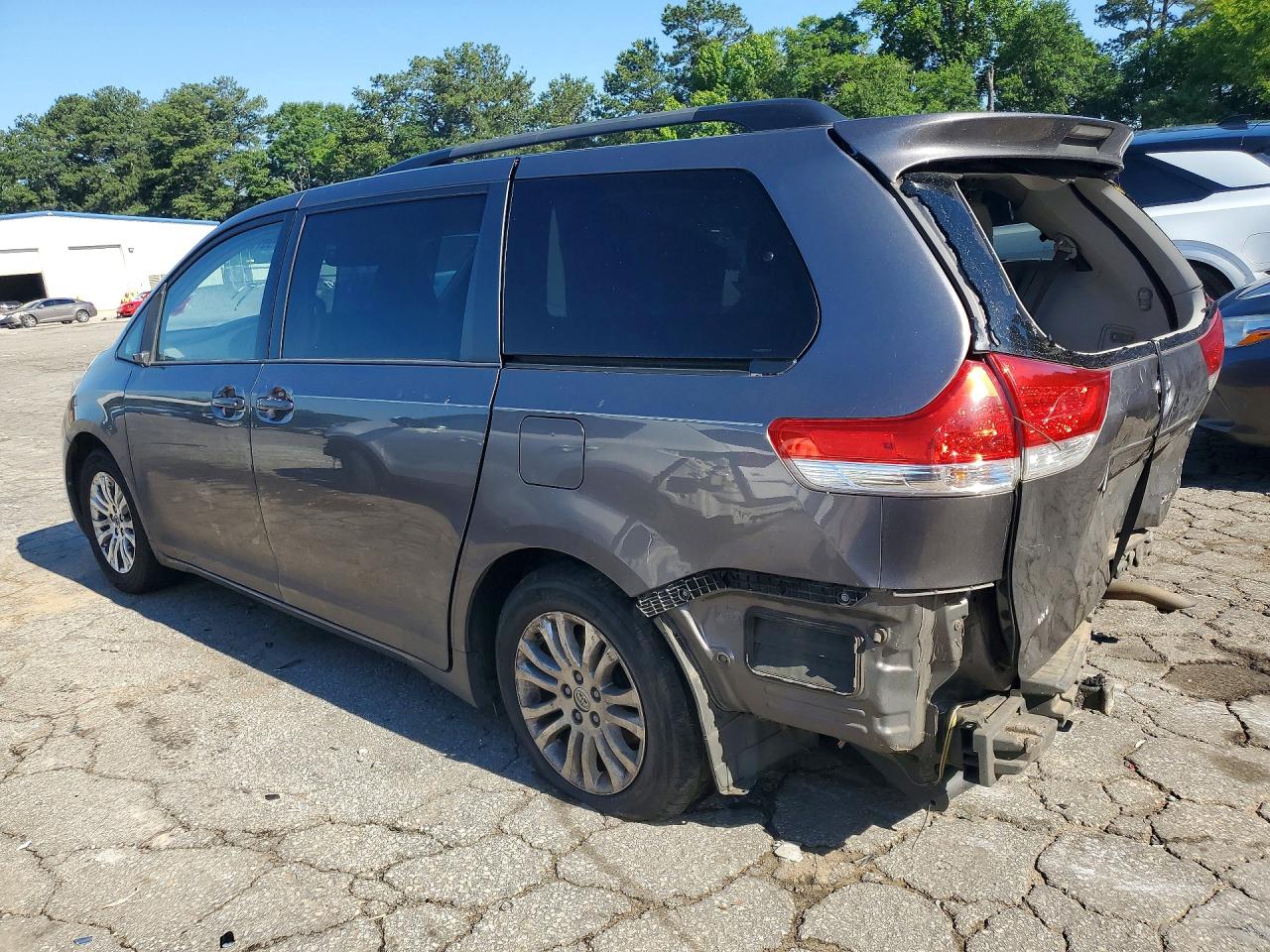 Toyota Sienna Xle 8-passenger
