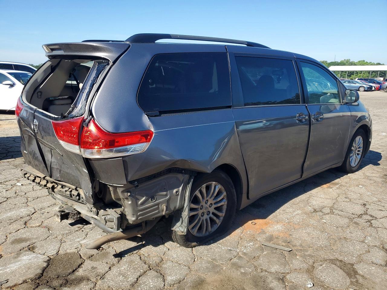 Toyota Sienna Xle 8-passenger