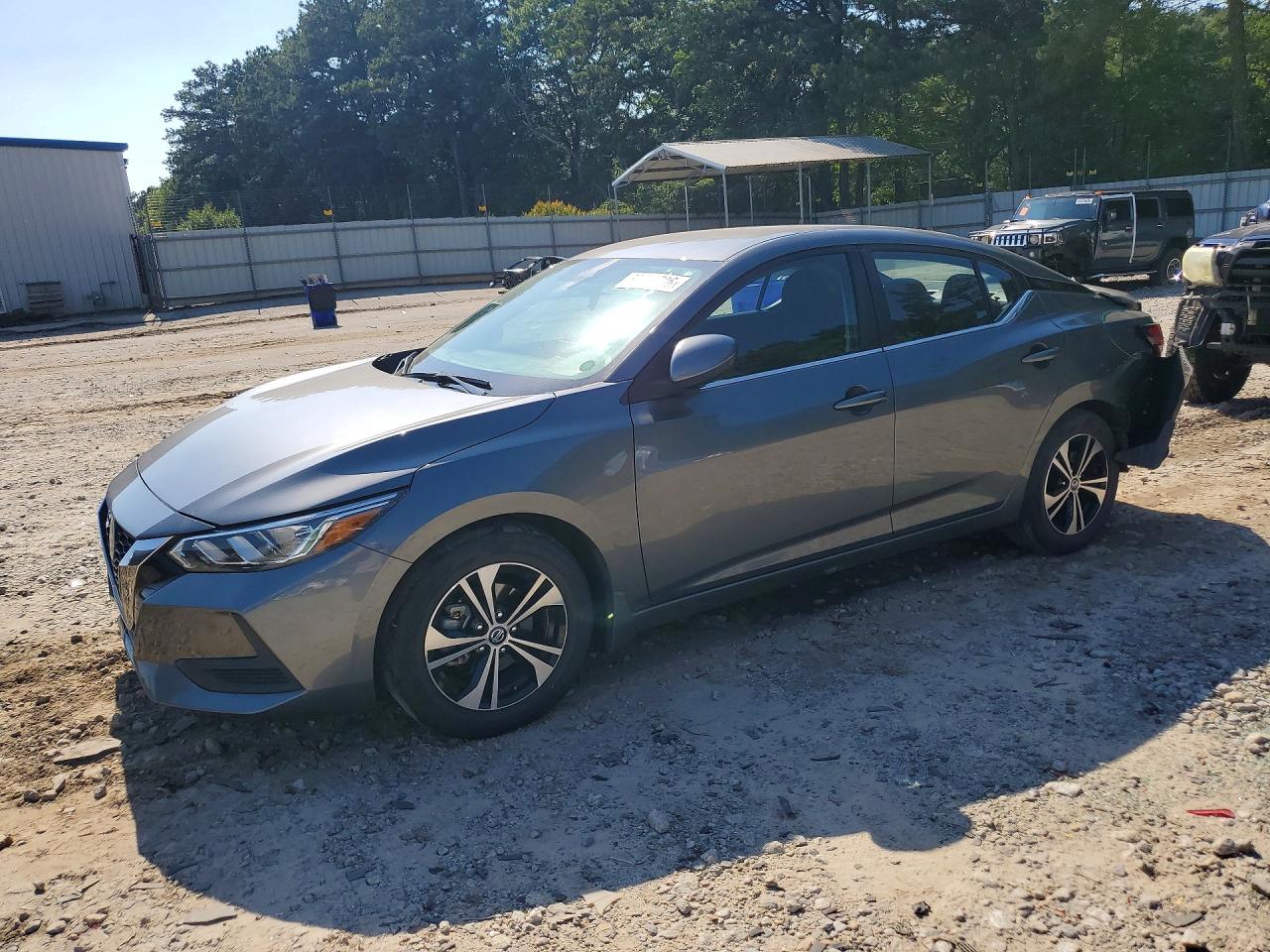 Salvage Nissan Sentra Image