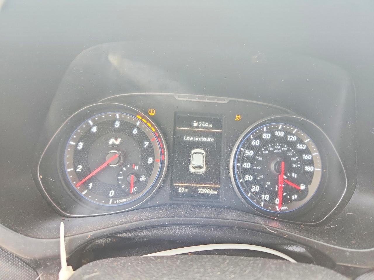 Hyundai VELOSTER Base