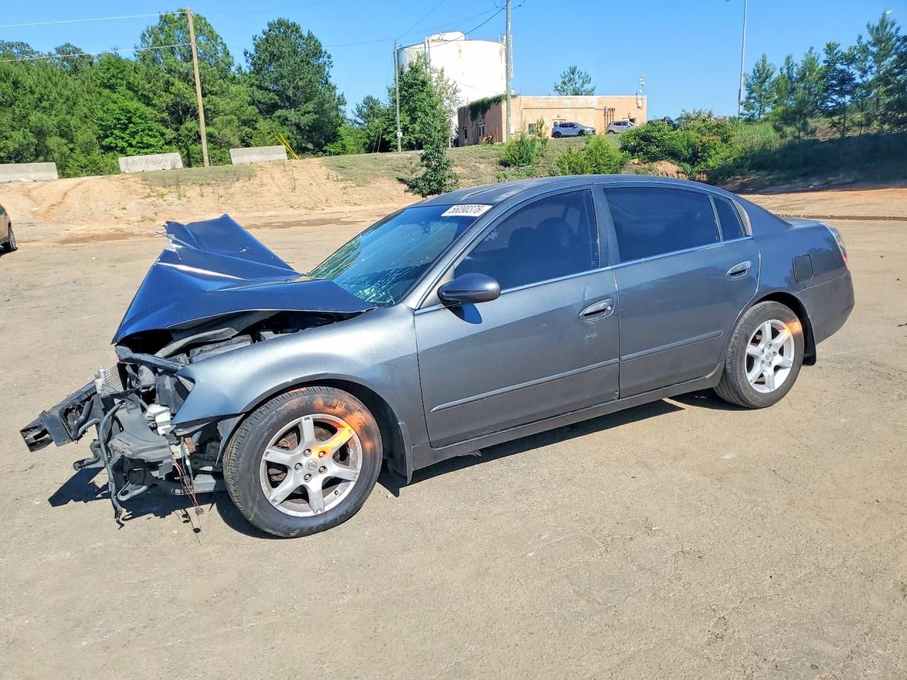 Salvage Nissan Altima Image
