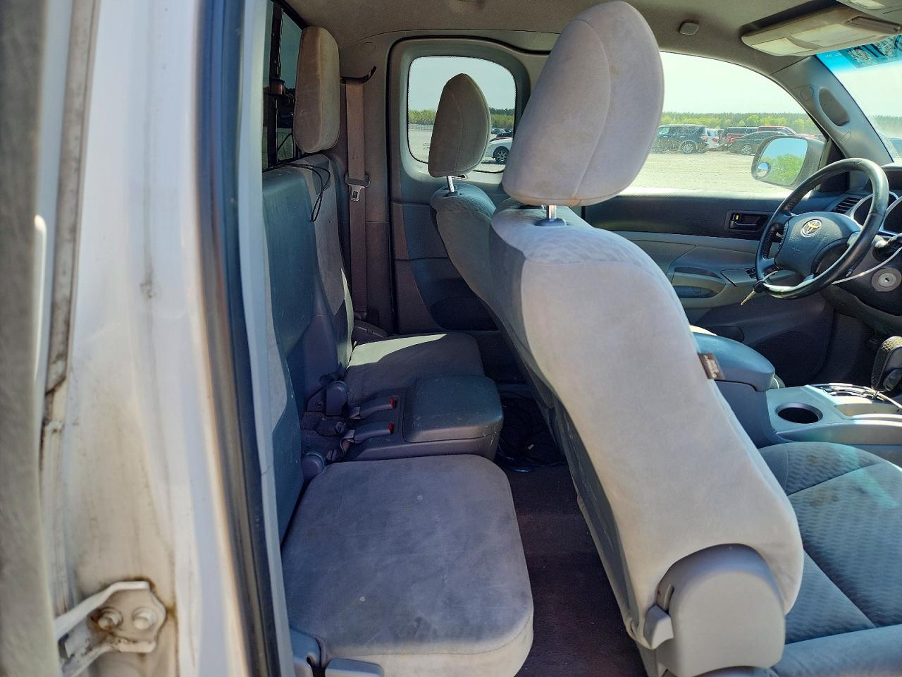Toyota Tacoma Base