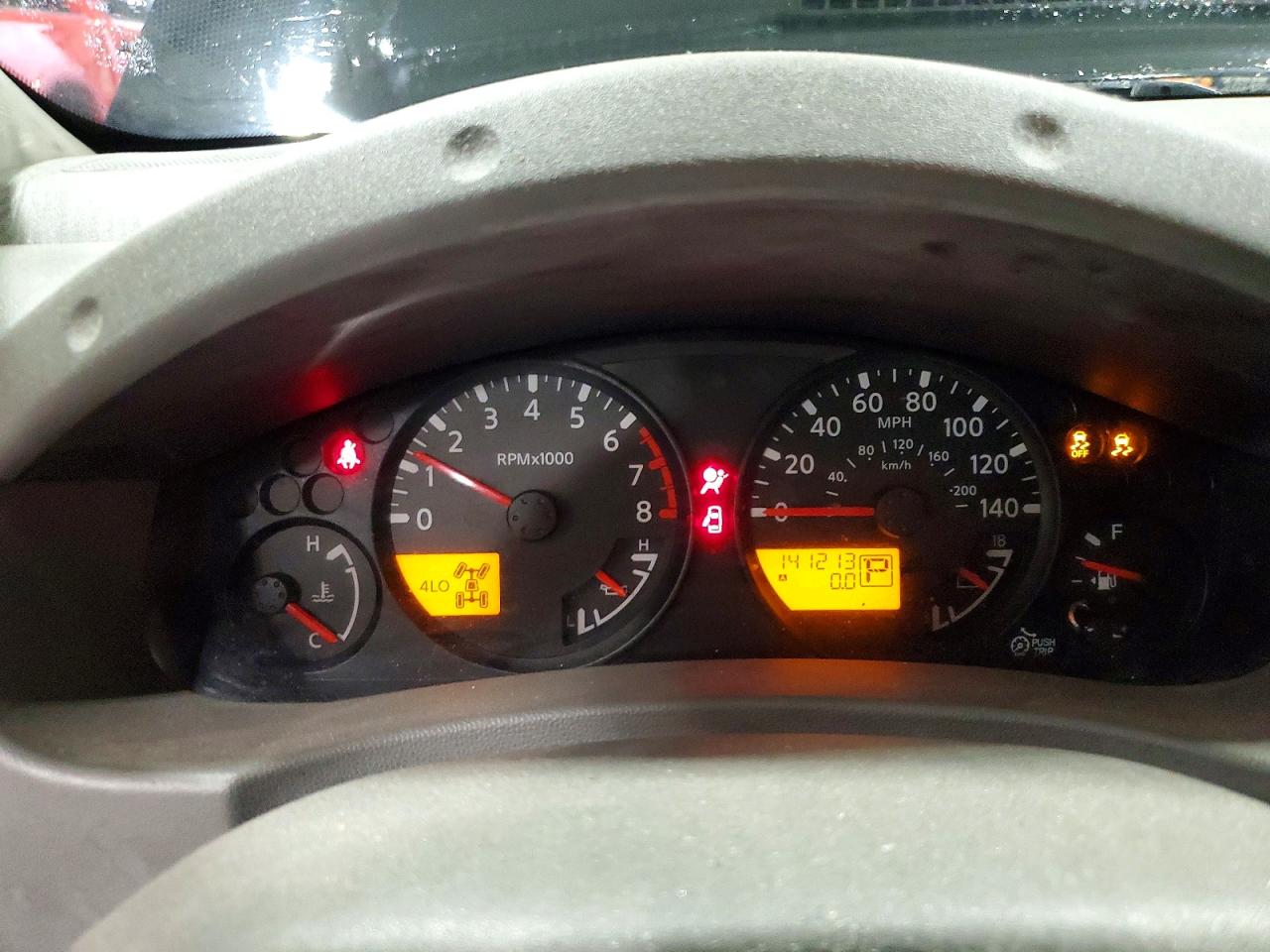 Nissan Frontier Sv