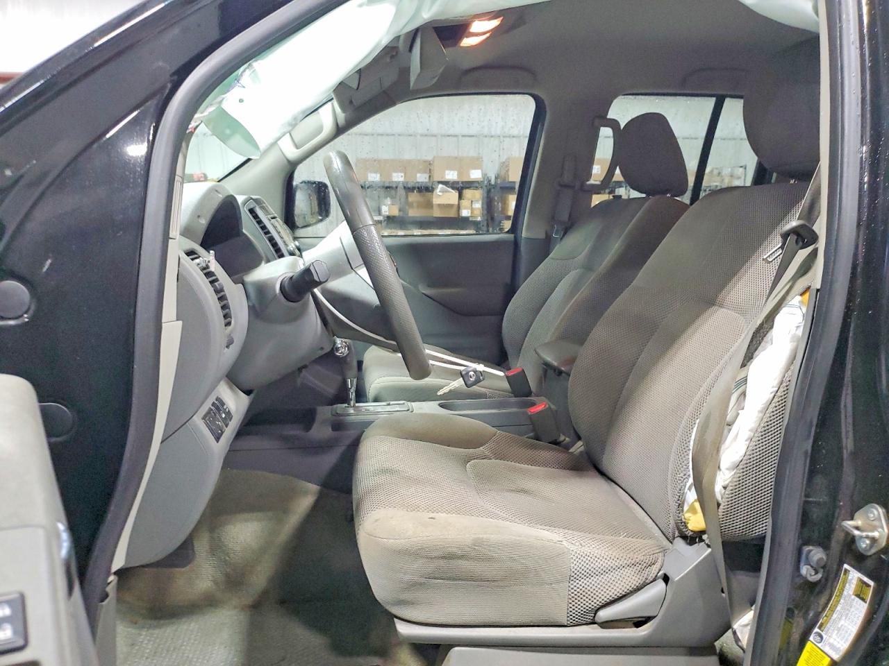 Nissan Frontier Sv