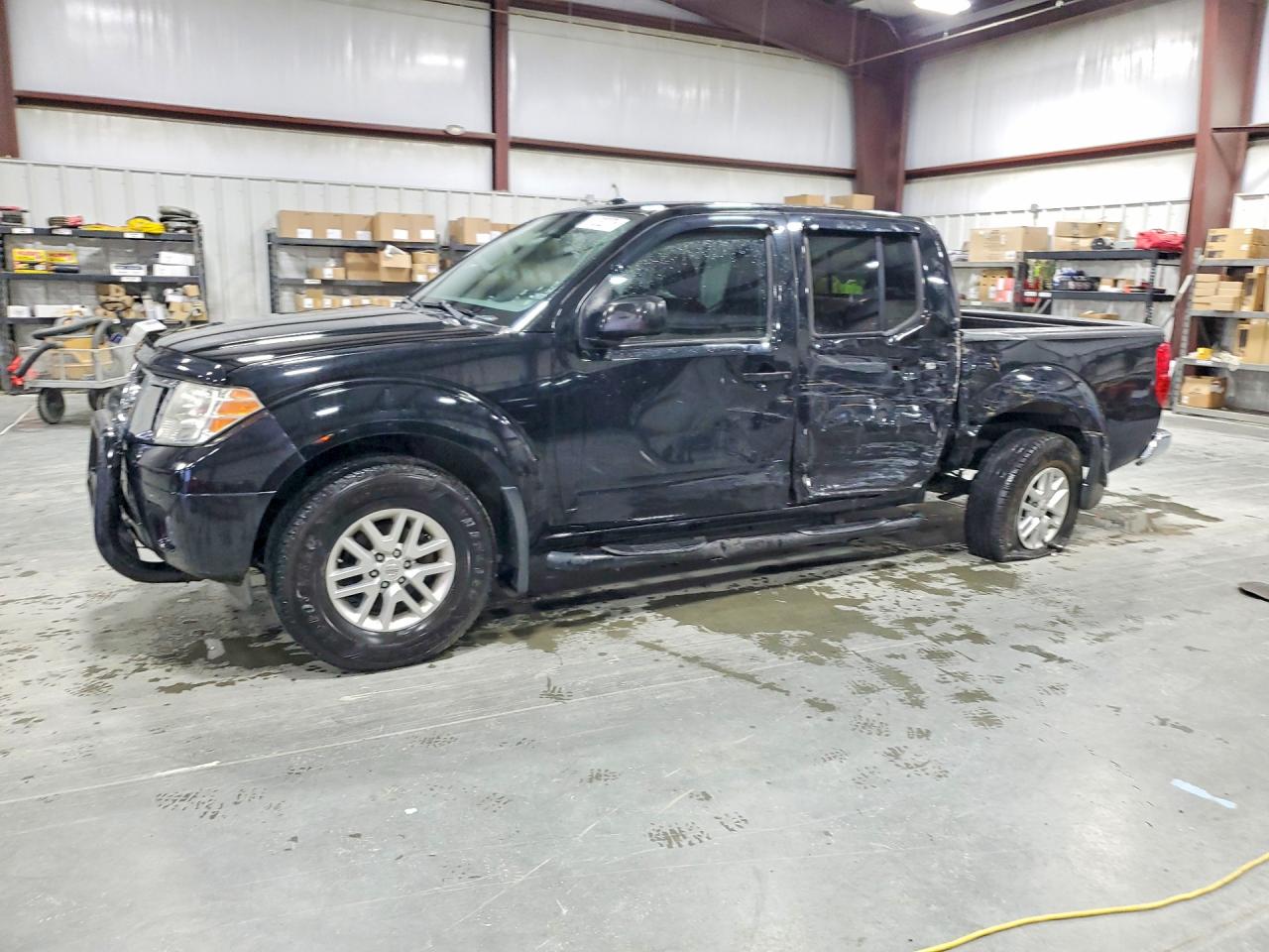 Salvage Nissan Frontier Image