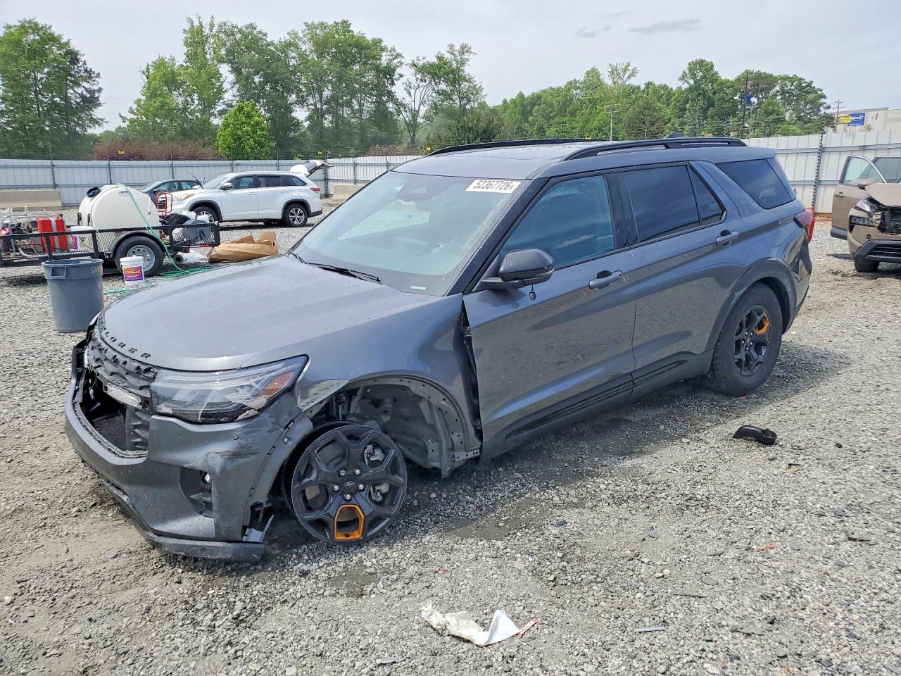 Salvage Ford Explorer Image
