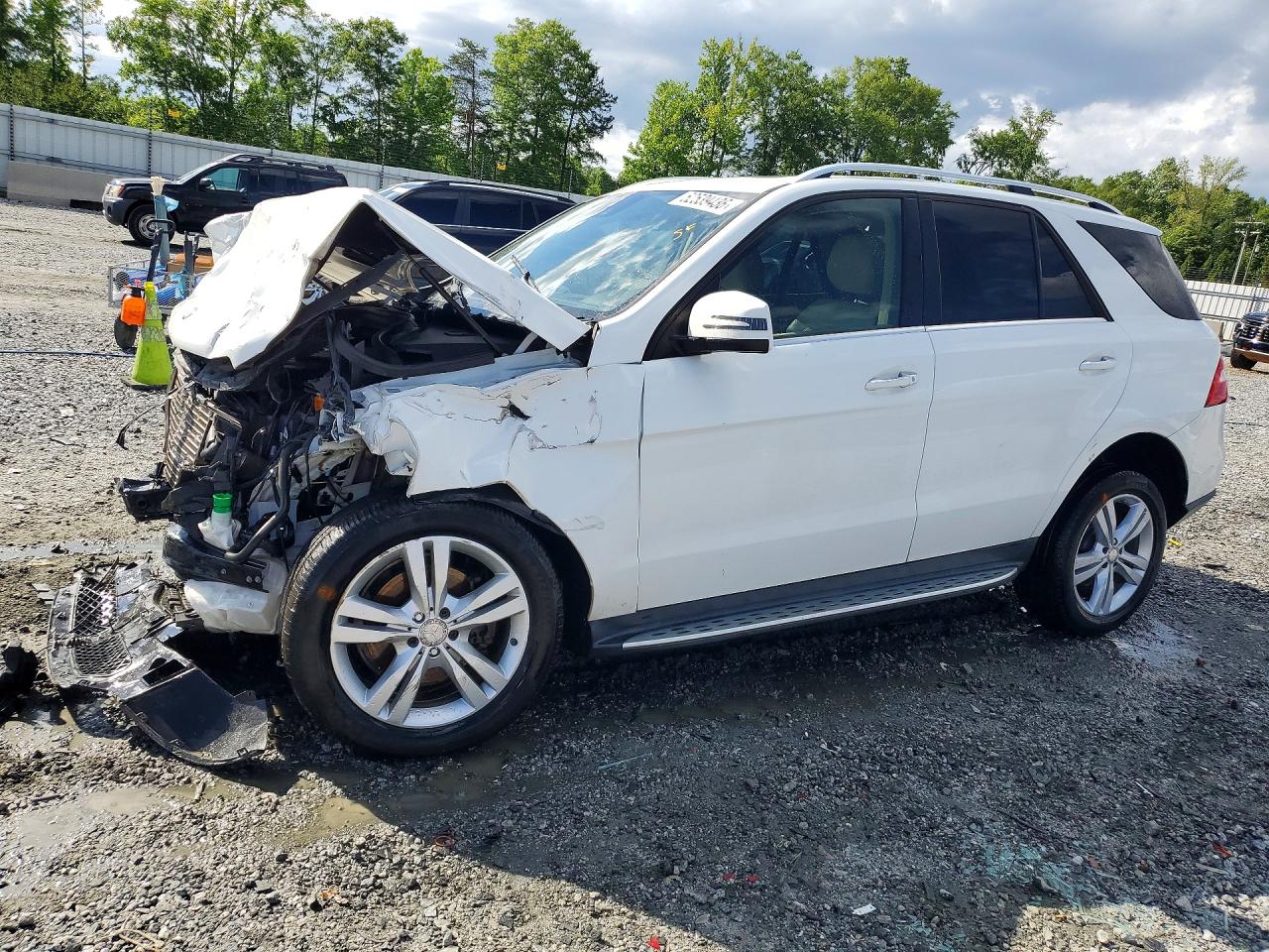 Salvage Mercedes-Benz M-Class Image