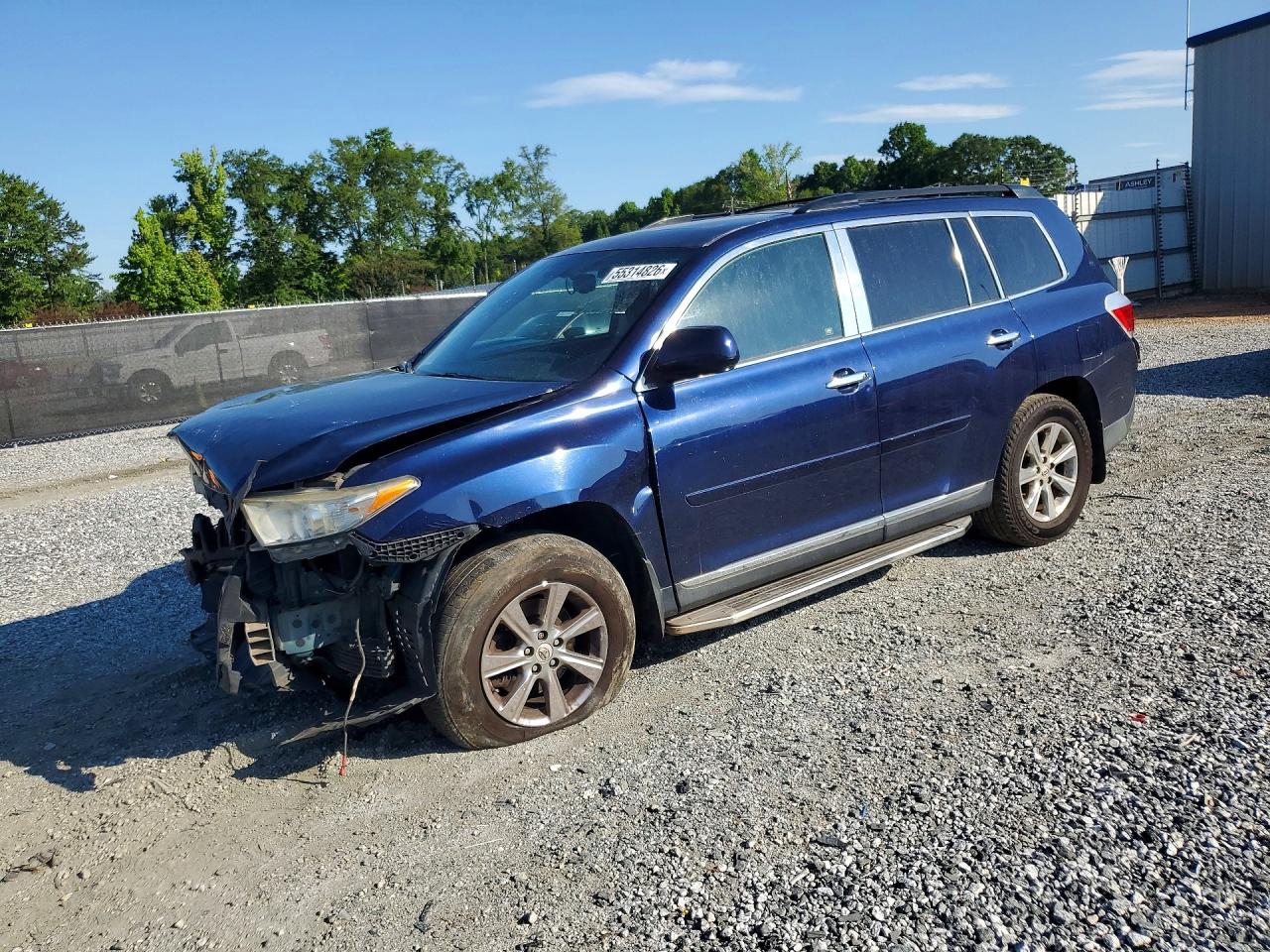 Salvage Toyota Highlander Image