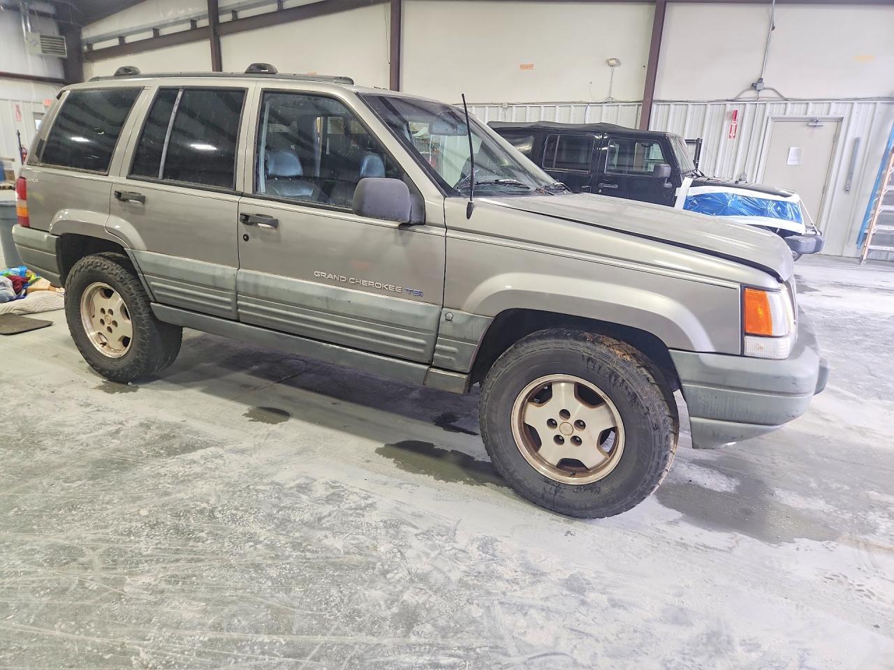 Jeep Cherokee Laredo