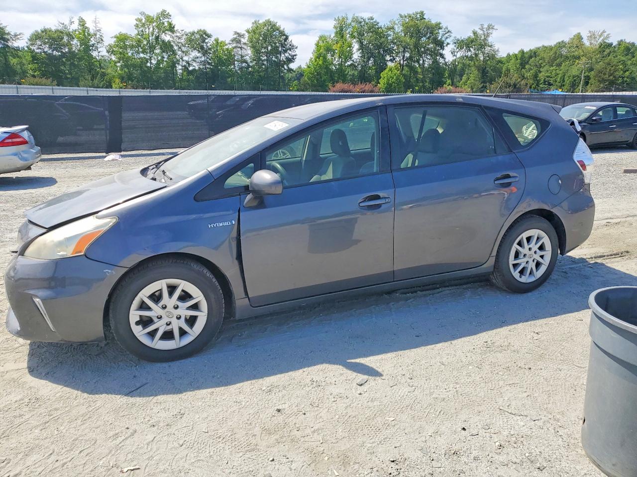 Salvage Toyota Prius Image