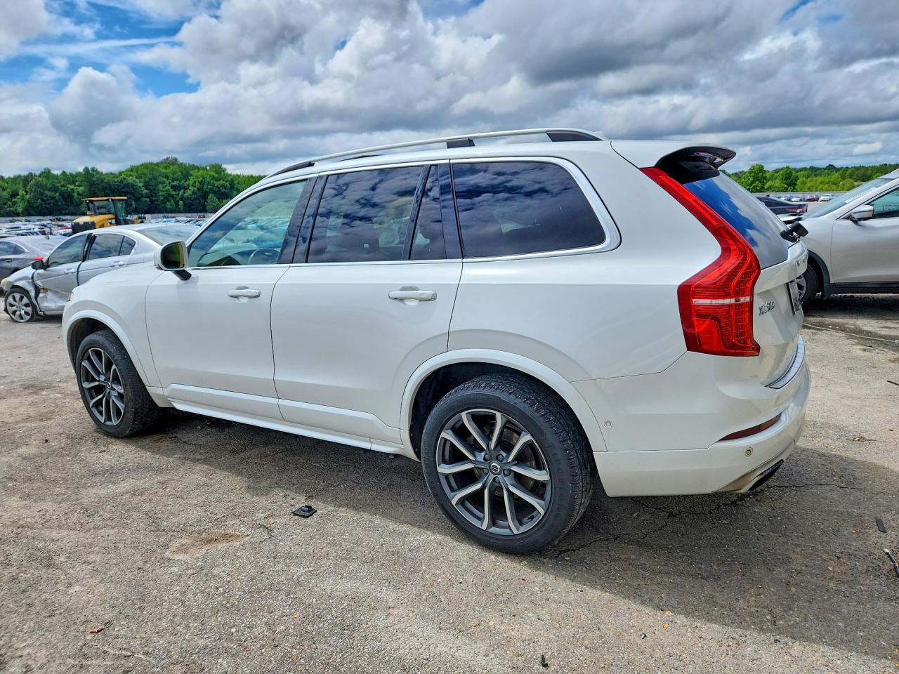 Volvo XC90 T6
