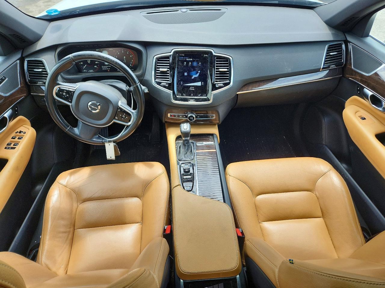 Volvo XC90 T6