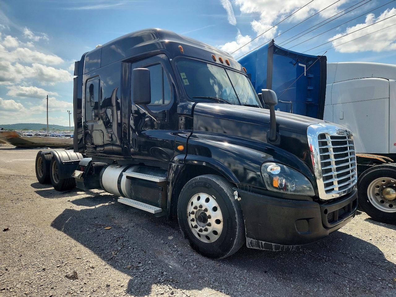 Salvage Freightliner Cascadia 125 Image