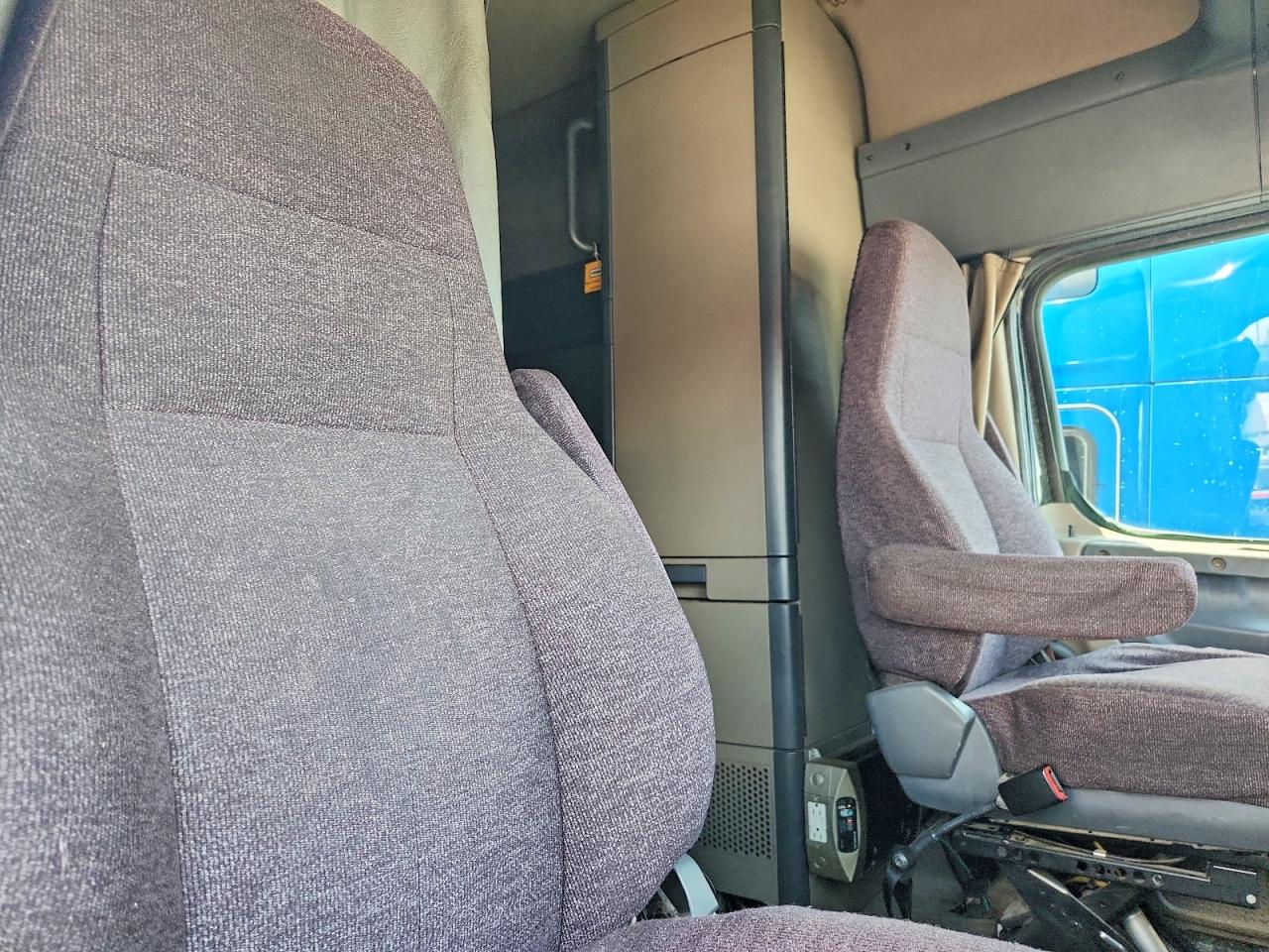 Freightliner Cascadia 125