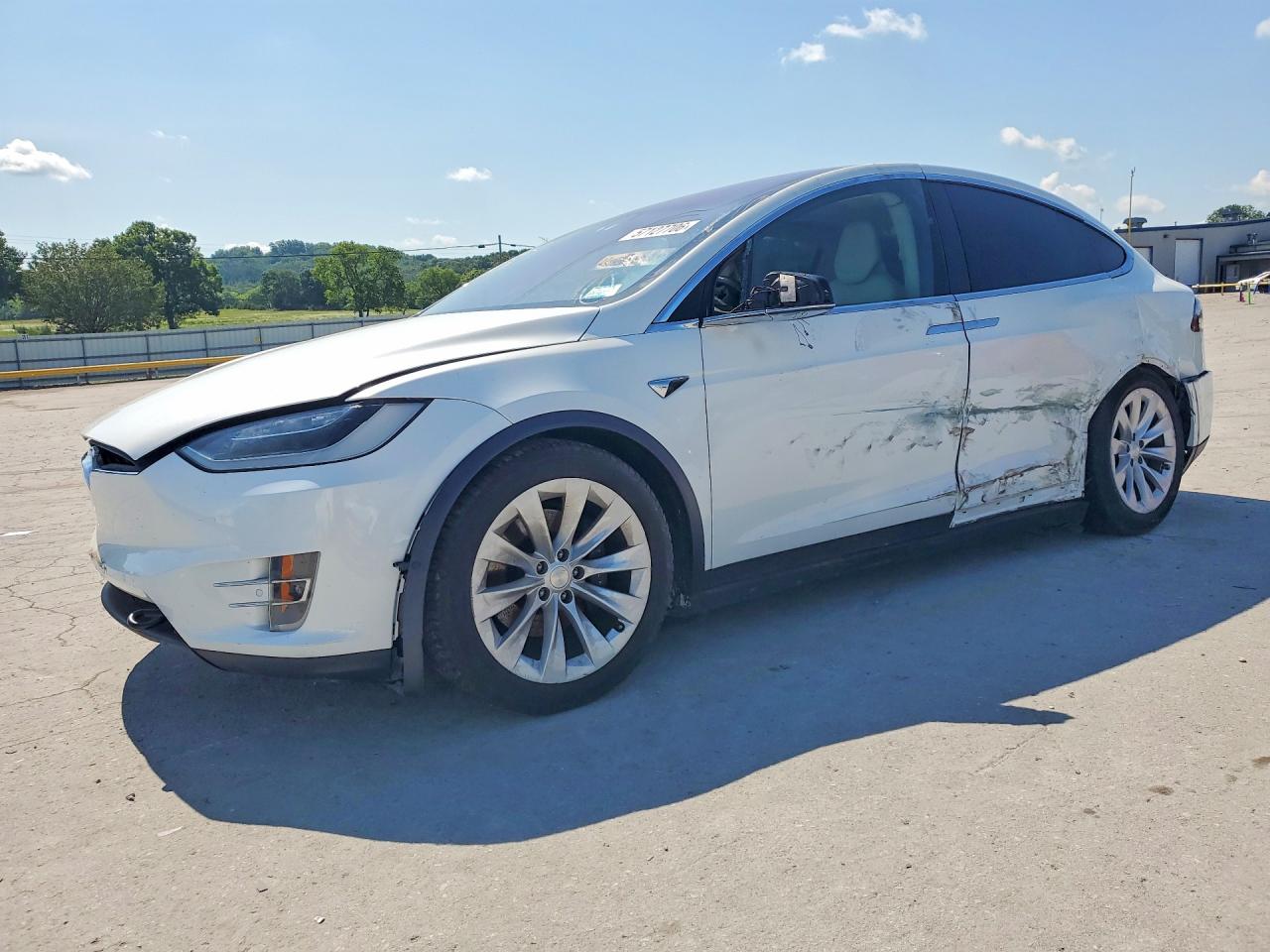 Salvage Tesla Model X Image
