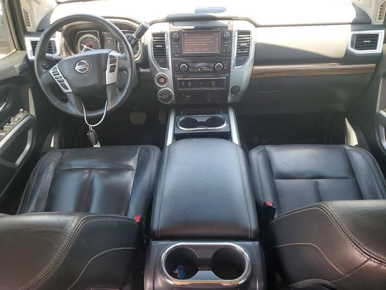 Nissan Titan Sl