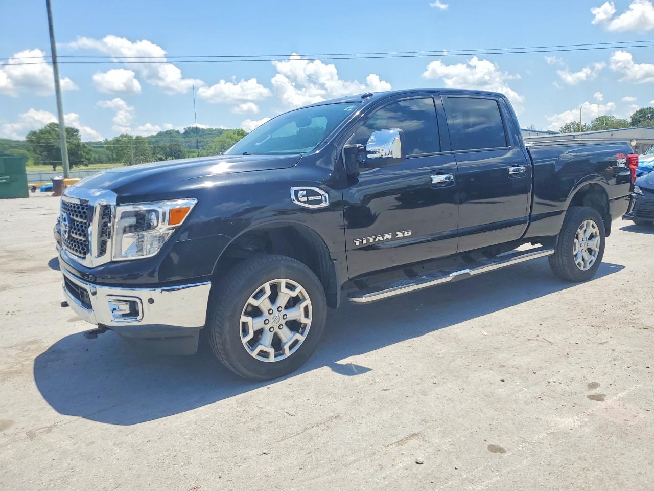 Salvage Nissan Titan Image