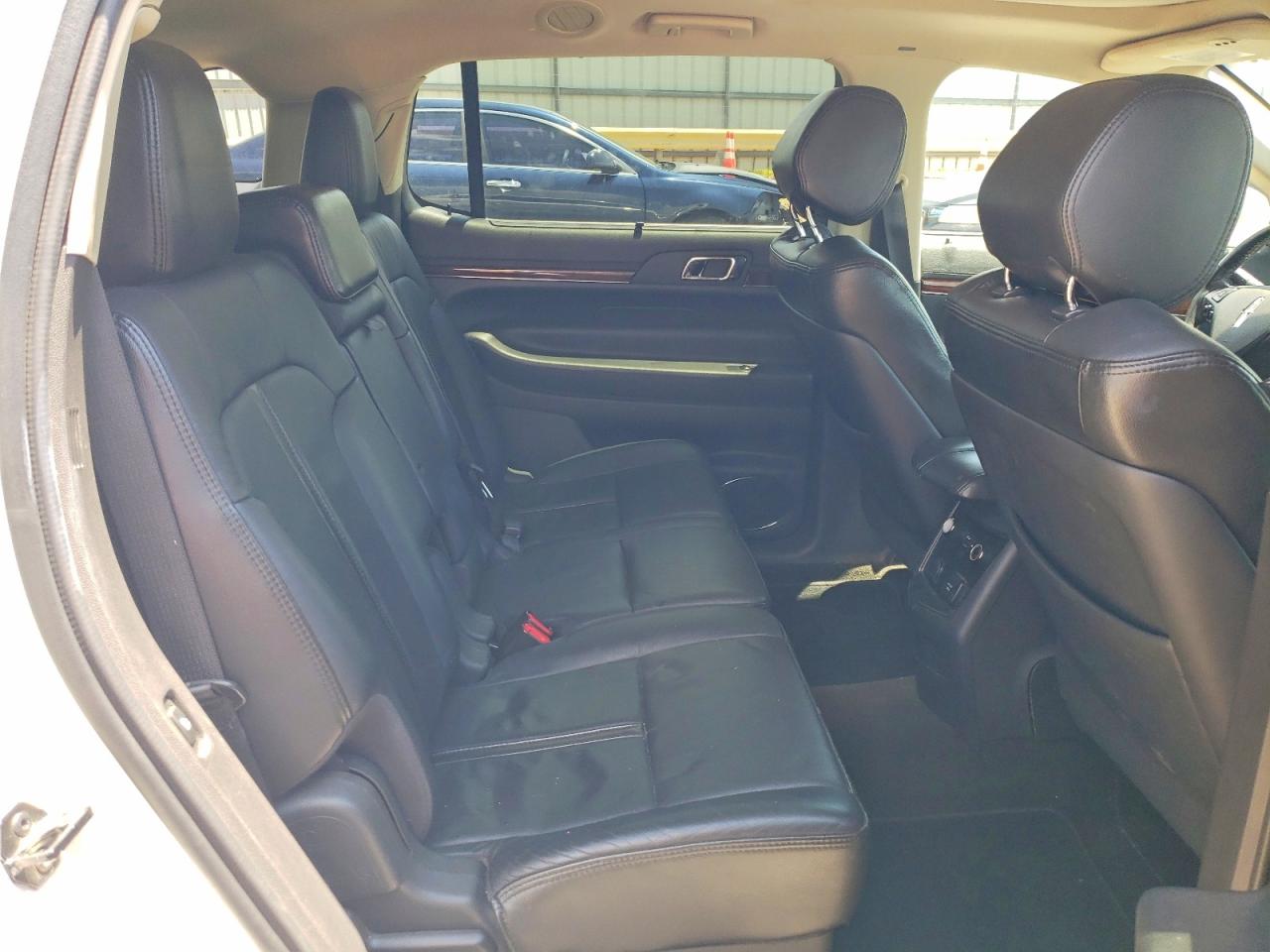 Lincoln MKT