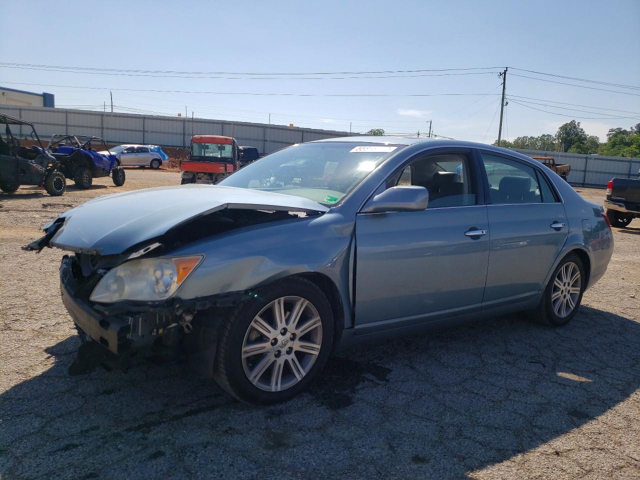 Salvage Toyota Avalon Image
