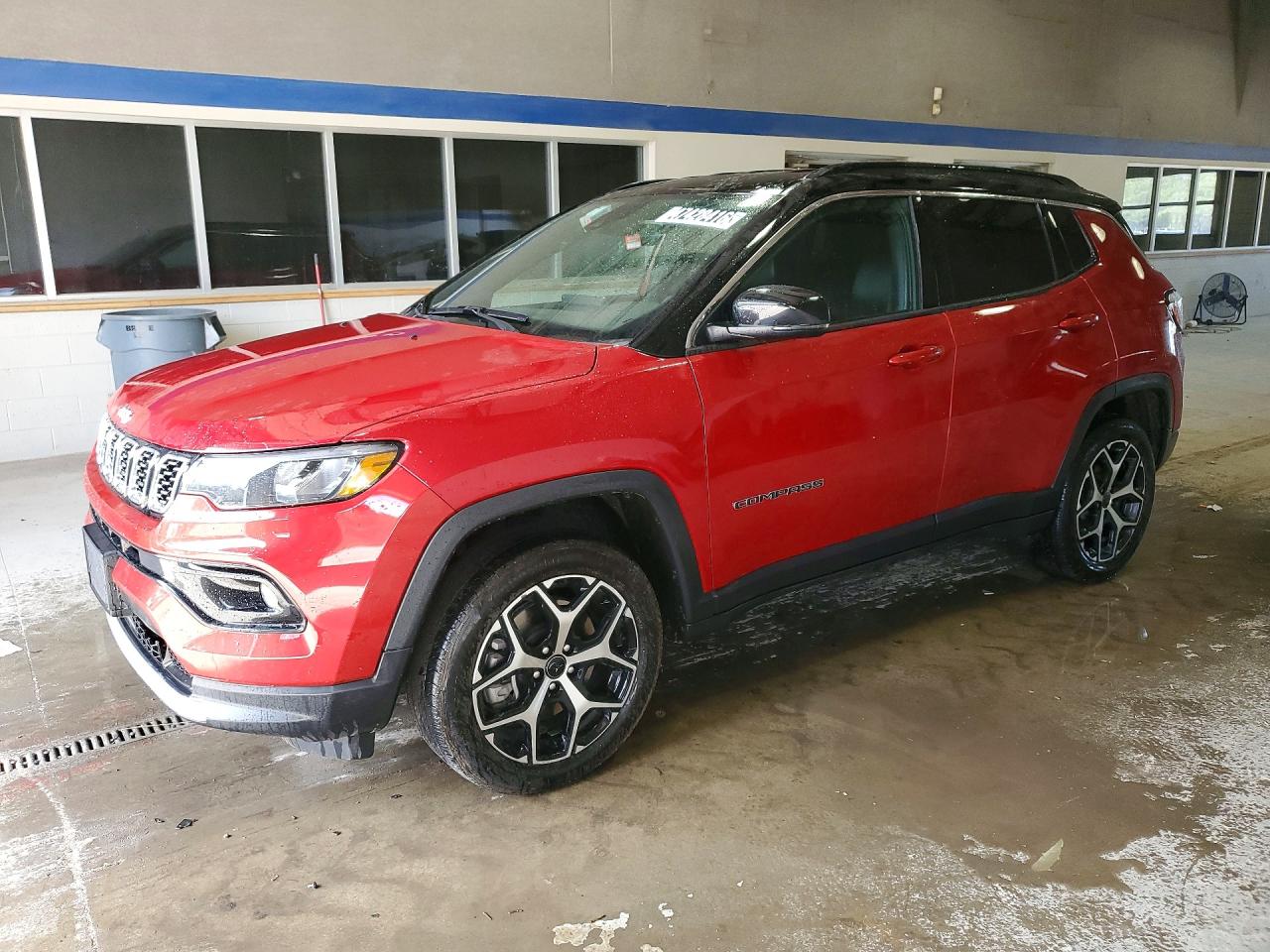 Salvage Jeep Compass Image
