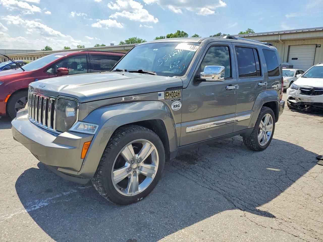 Salvage Jeep Liberty Image