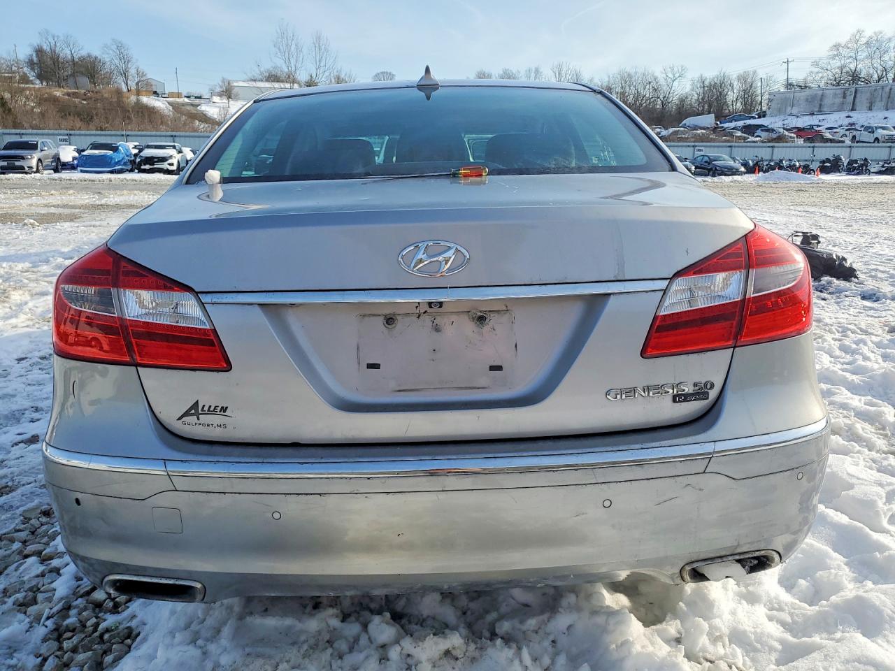 Hyundai Genesis 5.0l