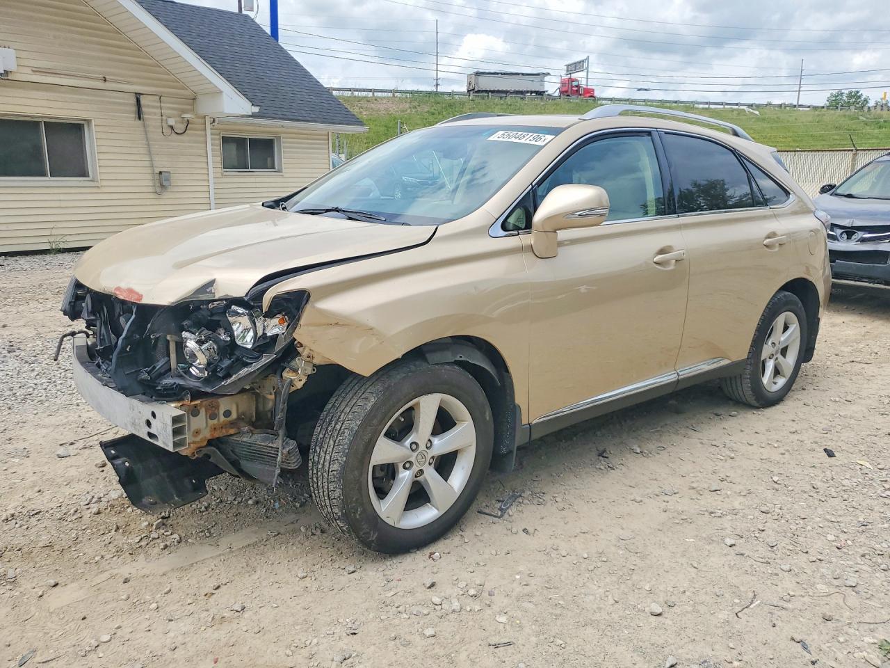 Salvage Lexus RX Image