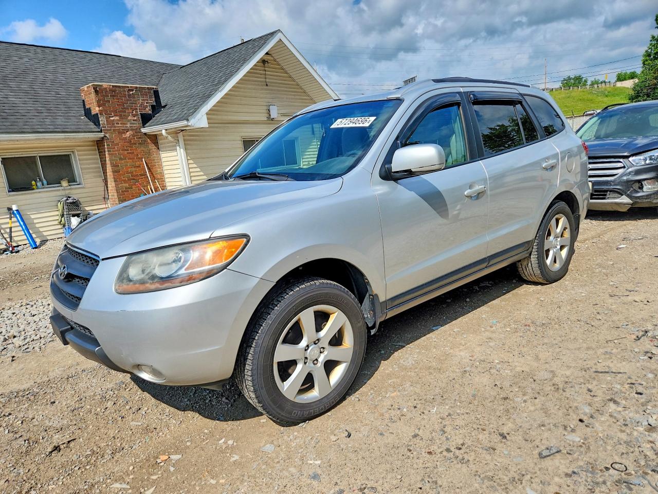 Salvage Hyundai SANTA FE Image