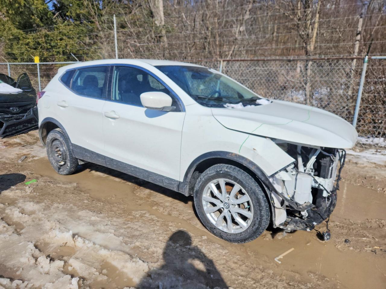 Nissan Rogue S