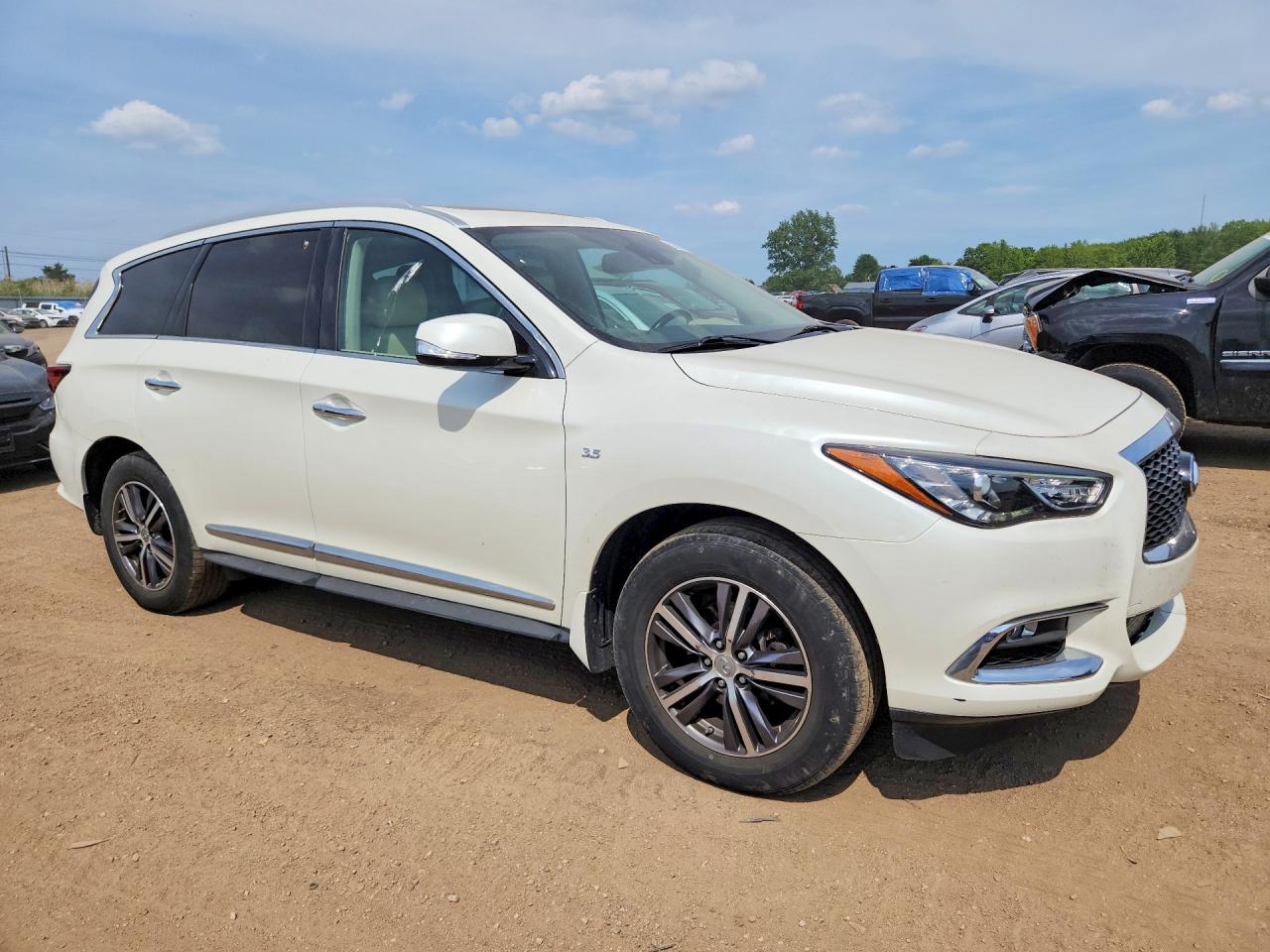 INFINITI Qx Luxe