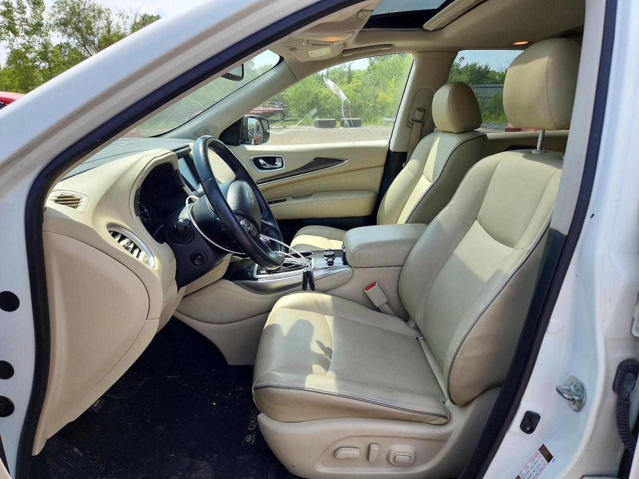 INFINITI Qx Luxe