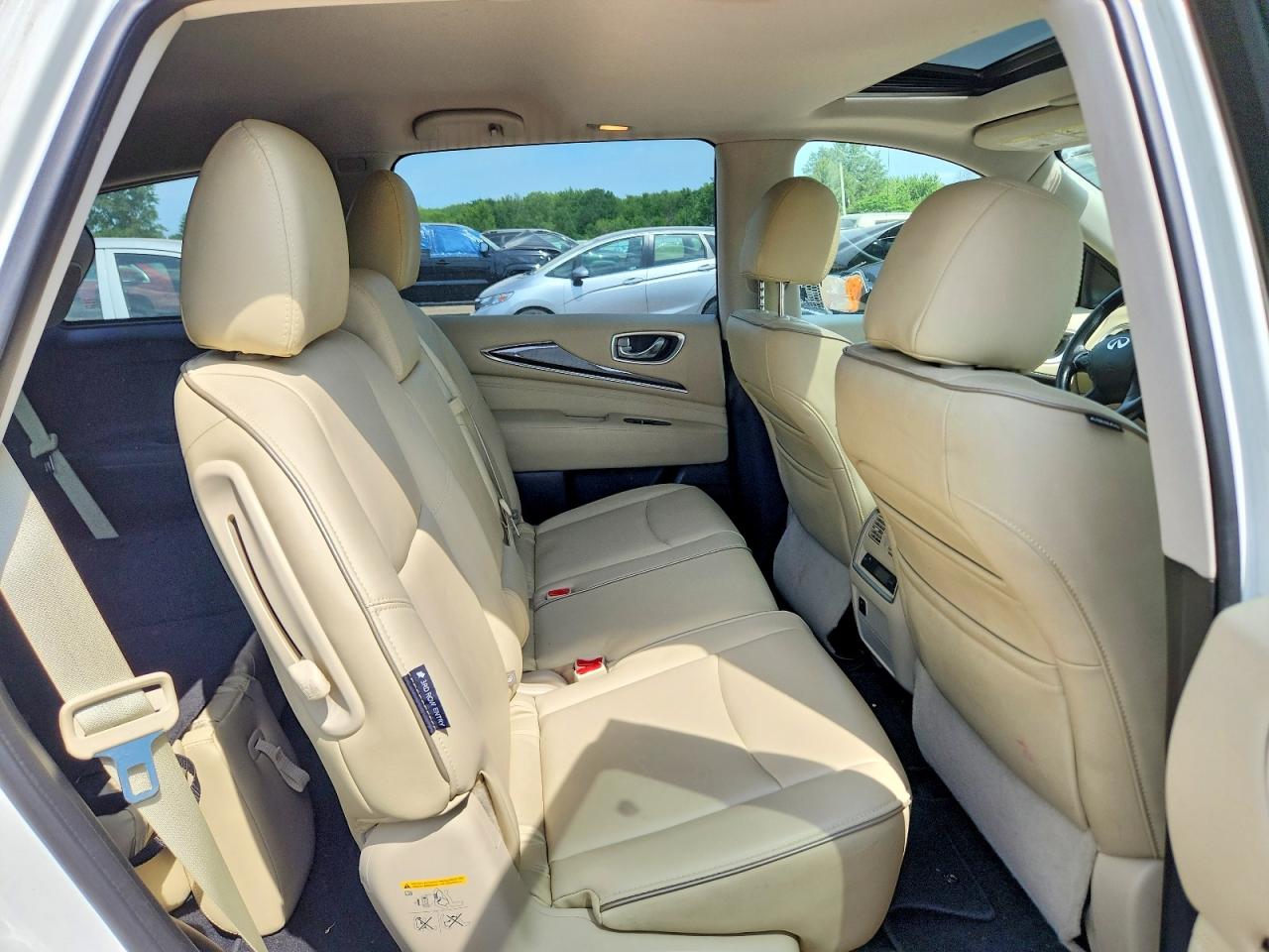 INFINITI Qx Luxe