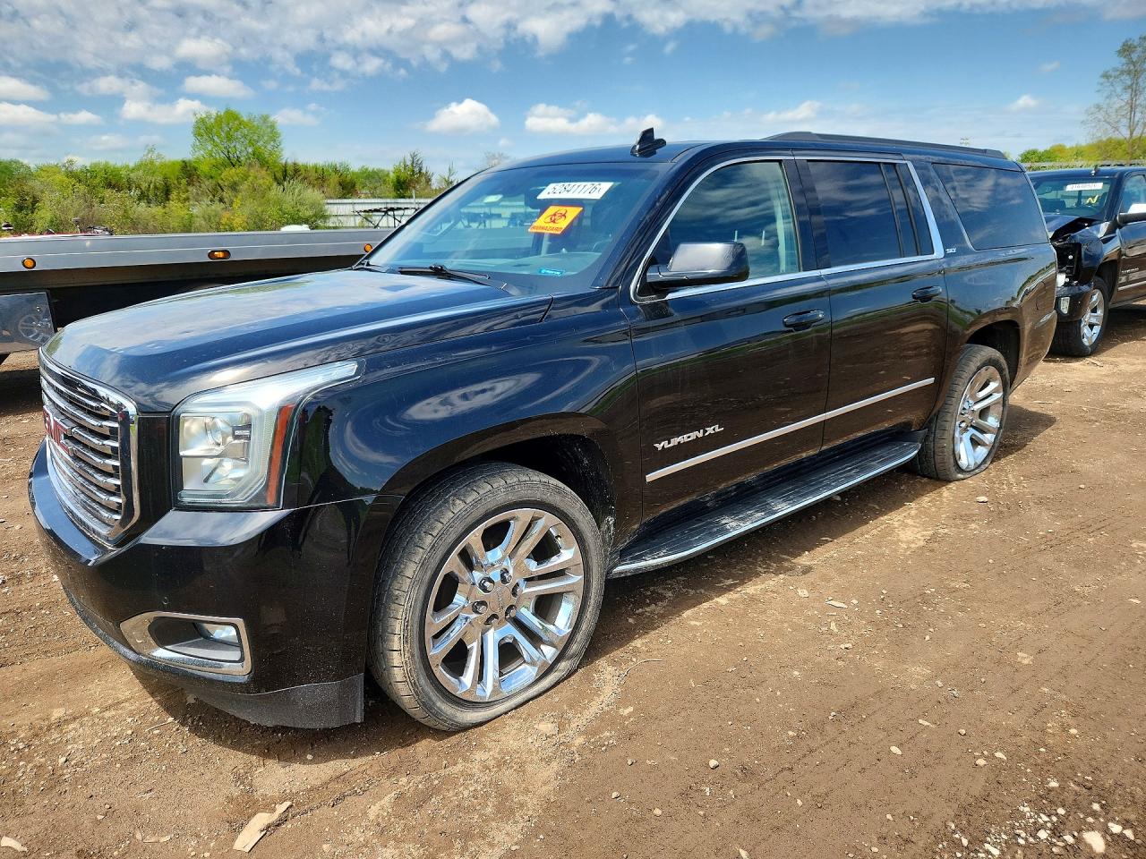 Salvage GMC Yukon Image