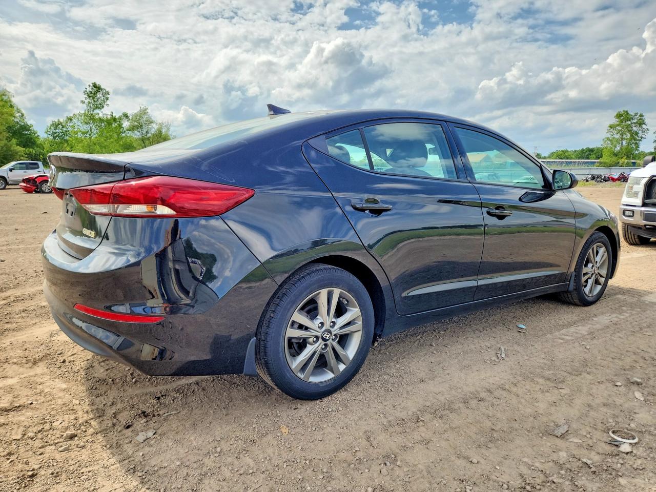 Hyundai ELANTRA Sel