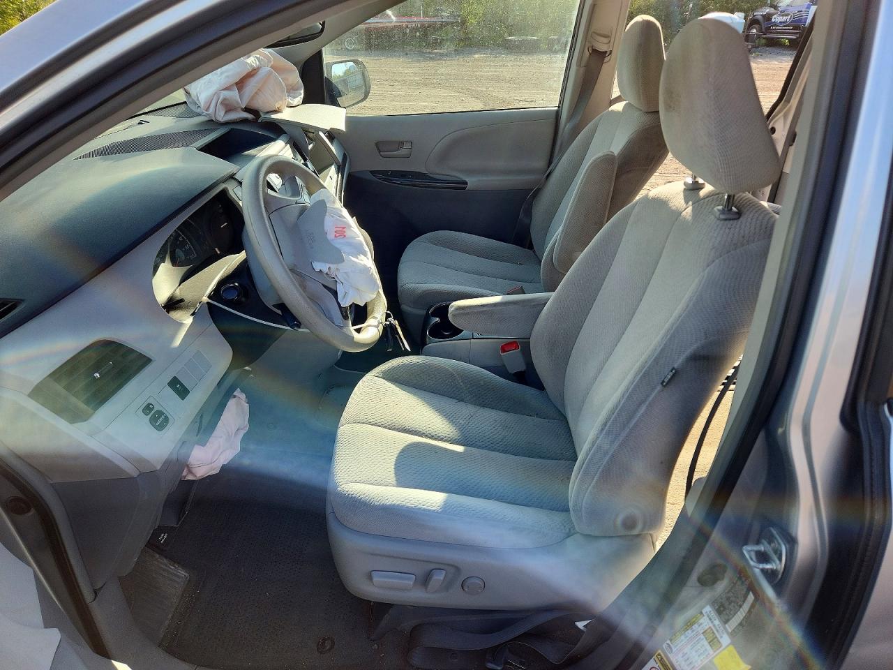 Toyota Sienna Le