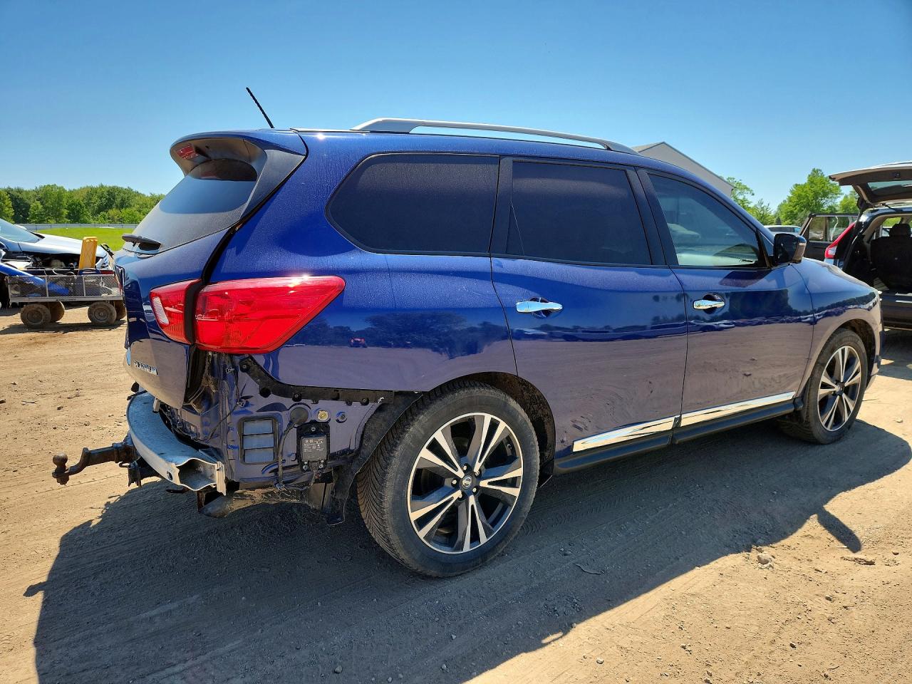 Nissan Pathfinder Platinum