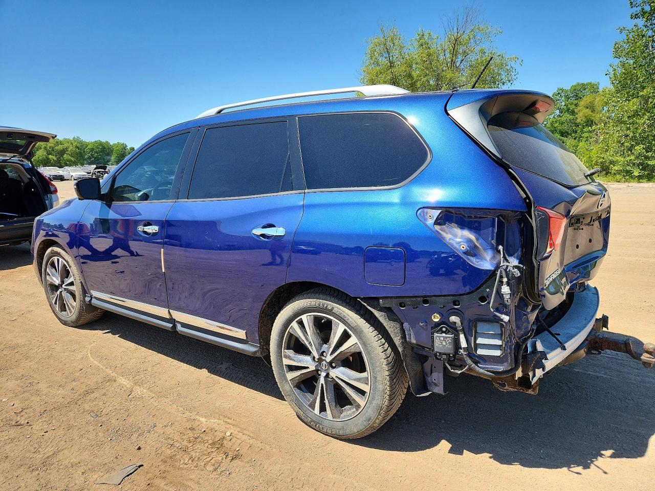 Nissan Pathfinder Platinum
