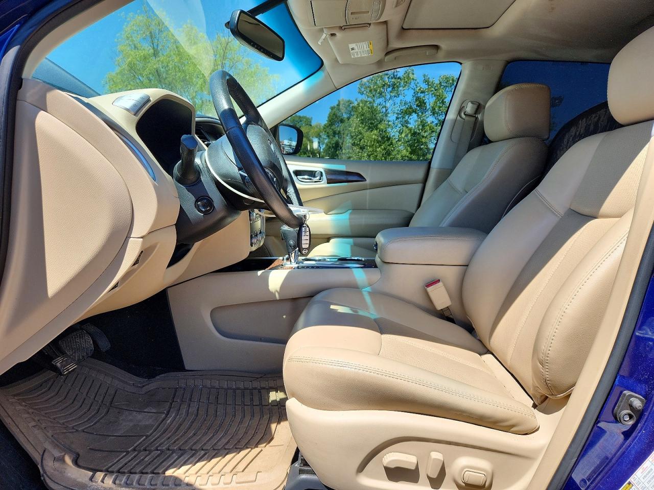 Nissan Pathfinder Platinum