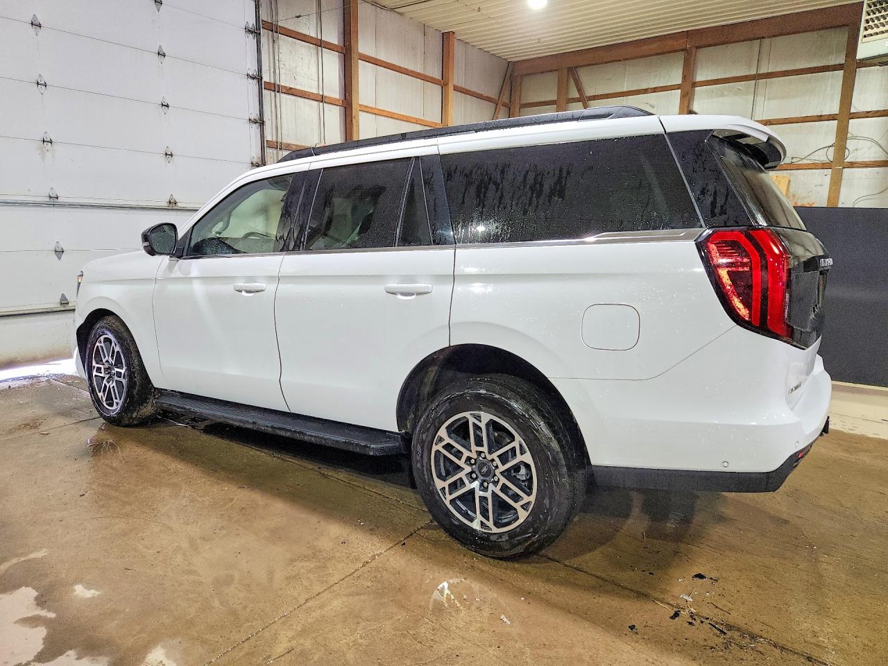 Ford Expedition Active