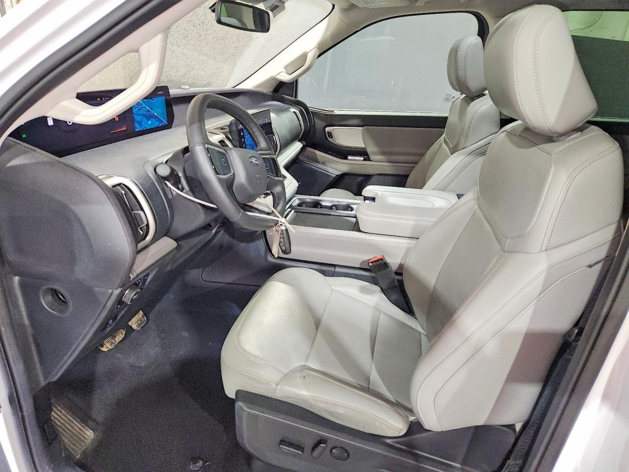 Ford Expedition Active